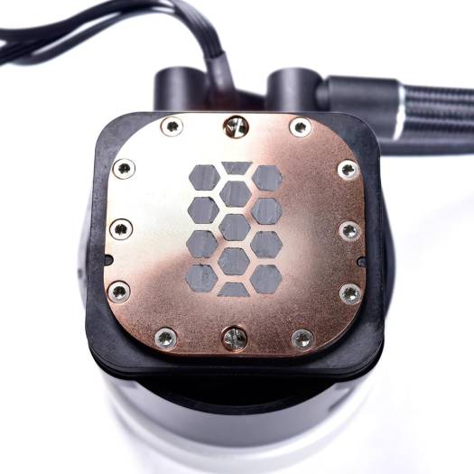 Lian Li Galahad II Trinity 240 Liquid CPU Cooler, 240mm Radiator, 2x 120mm Fans, 3200RPM Pump Speed, 79.9CFM Fan Airflow, 2450RPM Fan Speed, Fluid Dynamic Bearing, Black | G89.GA2T24B.00 - Image 7